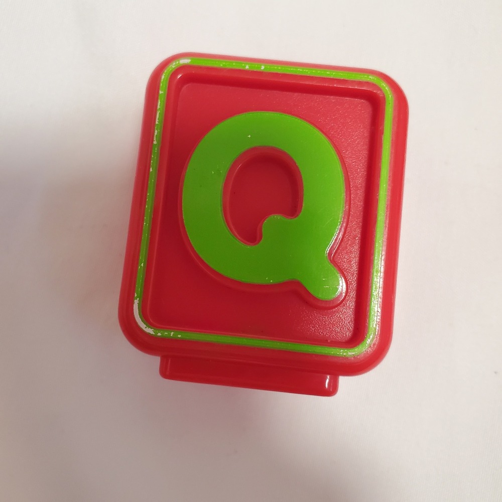 Vtech alphabet train Letter Replacement Q Replacement Piece Red Green Quilt